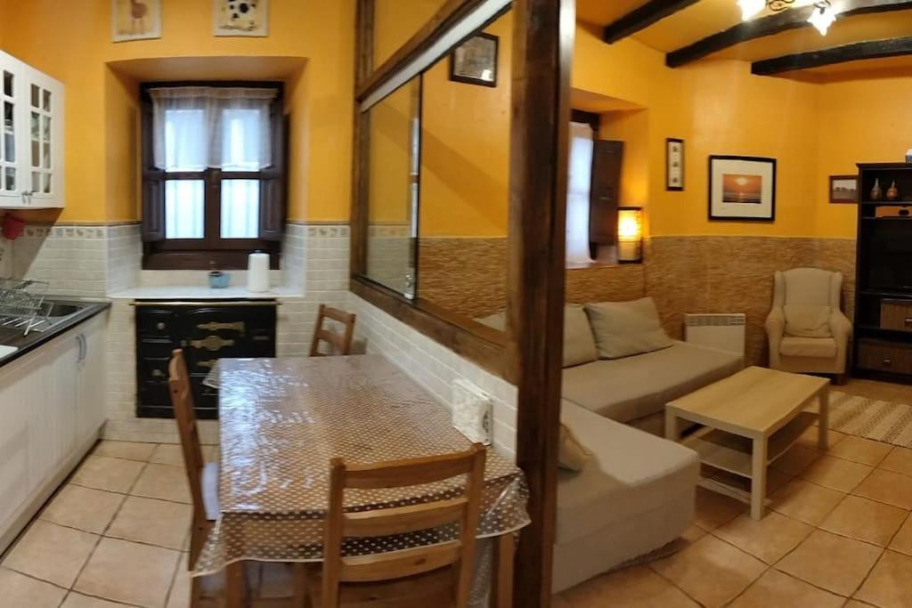 Villa La Casina Roja - Santolaya De Cabranes Arboleya Esterno foto