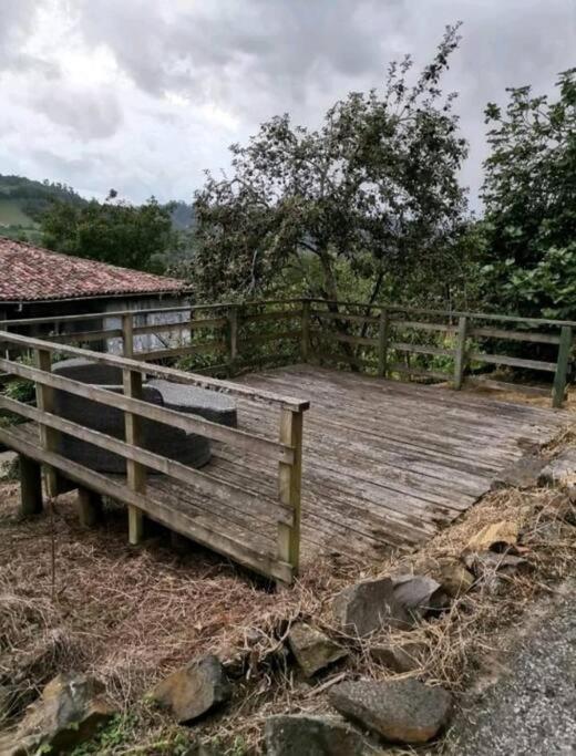 Villa La Casina Roja - Santolaya De Cabranes Arboleya Esterno foto