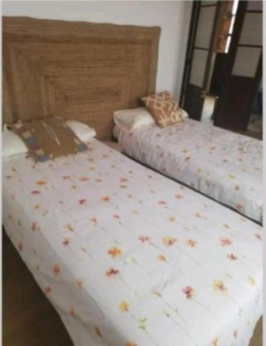 Villa La Casina Roja - Santolaya De Cabranes Arboleya Esterno foto